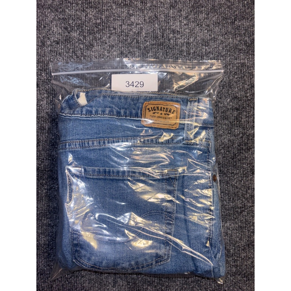 Levi's Bootcut‎ Jeans Women's 16M Blue Denim Flat Front High Rise Medium Wash - Picture 13 of 13
